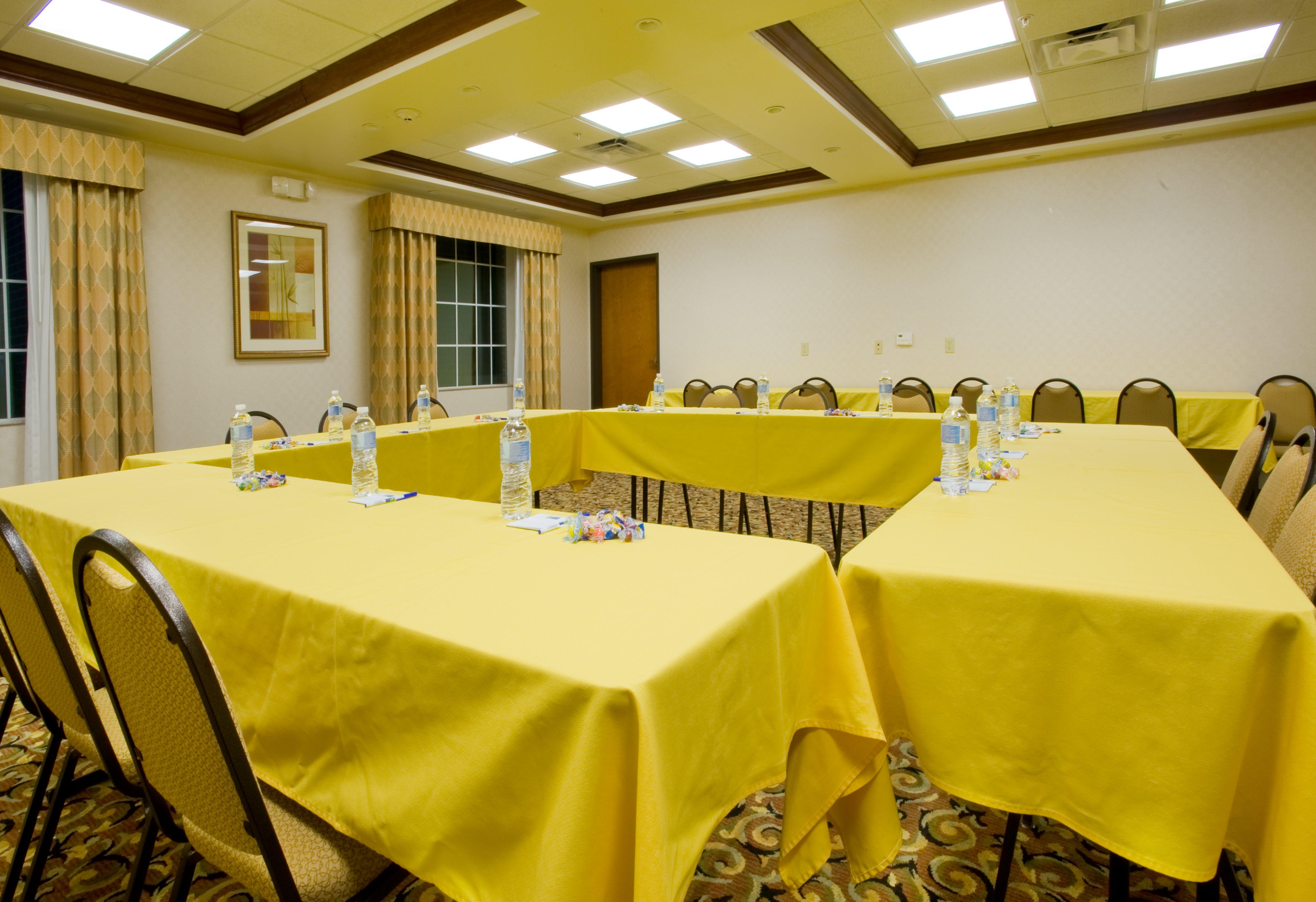Holiday Inn Express Hotel & Suites Levelland By Ihg Exteriör bild